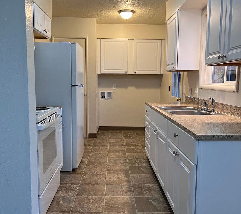 094Holly Duplexes 220 N Holly Ave Stayton OR Zillow