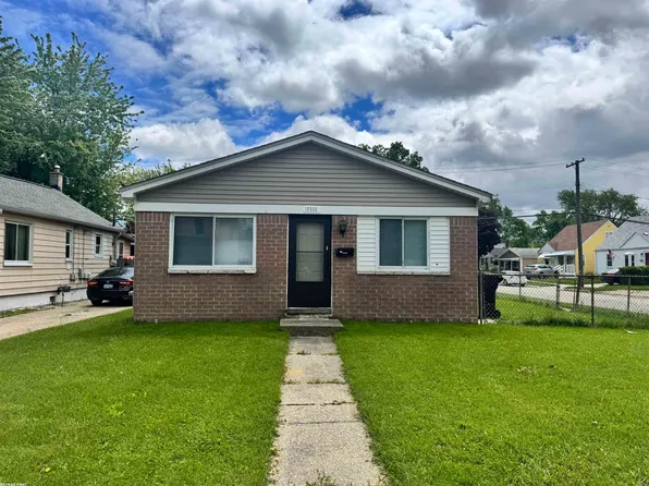 18906 Meier St, Roseville, MI 48066