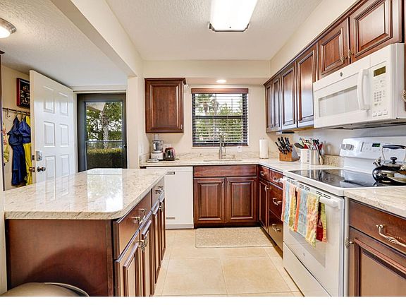 5th image of 1300 Seaway Dr APT B-2