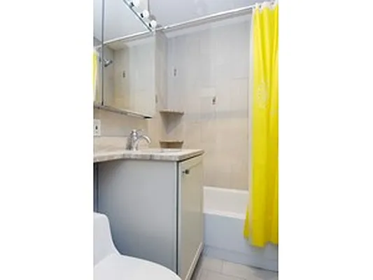 Sold by Citi Habitats | media 2