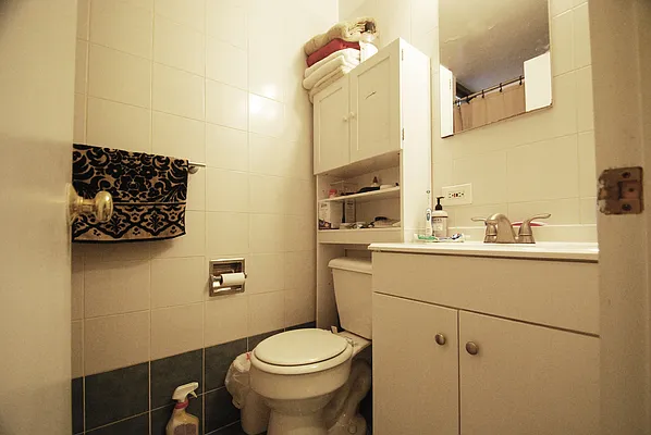 Rented by Buchbinder & Warren | media 10