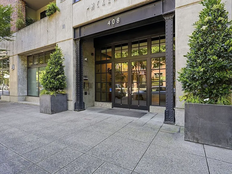 408 NW 12th Ave #208 — Photo 3