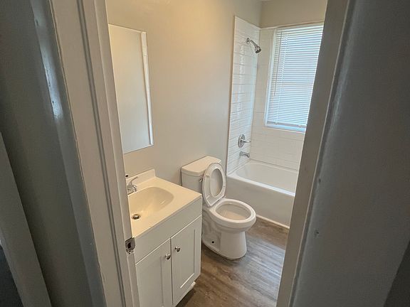 5th image of 2101 Montclair Ave #3