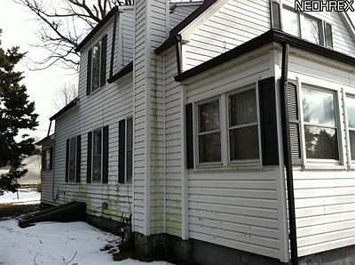 3rd image of 1471 Deermont Ave