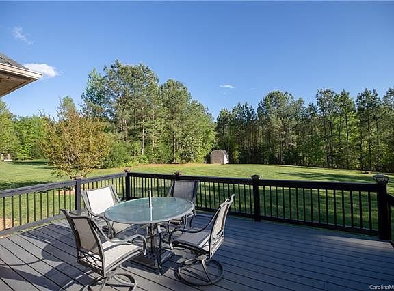 4th image of 207 Copper Kettle Dr