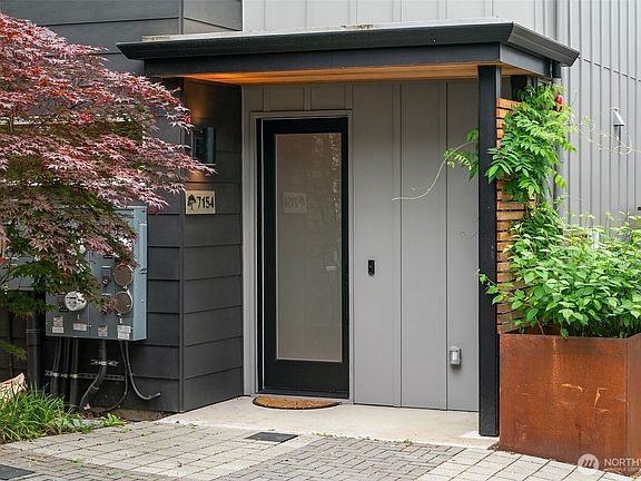 2nd image of 7154 44TH Avenue S