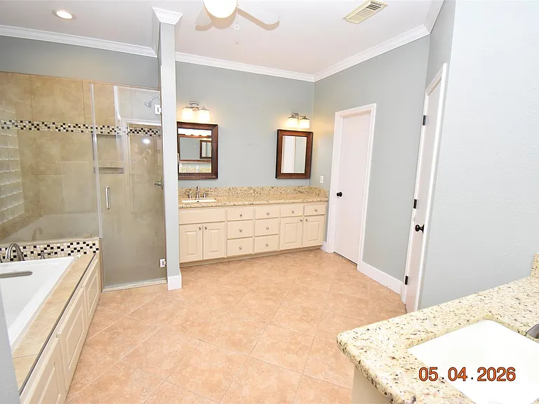 421 Creekside Dr — Photo 13