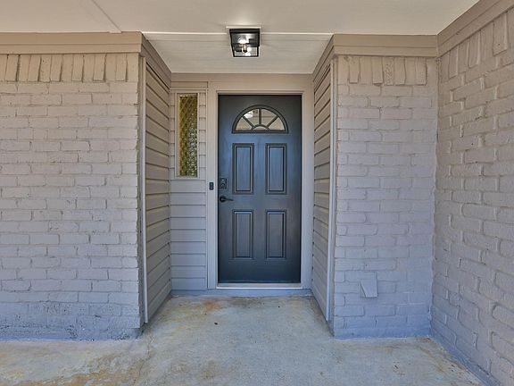 5th image of 503 Allison St