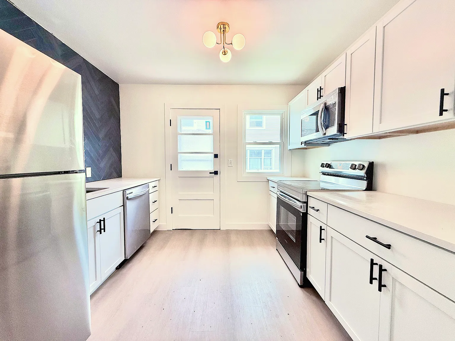 1 bed, 500 sqft, $995 — Photo 3