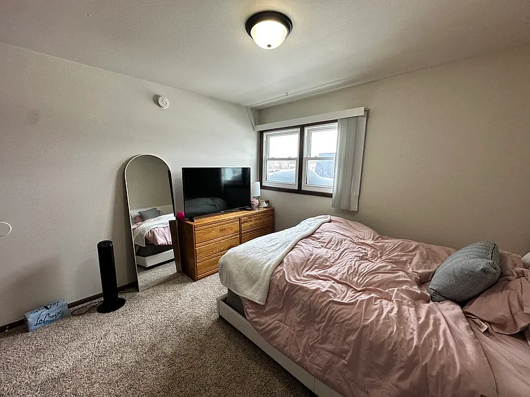 2703 Thomas Dr #7 — Photo 6