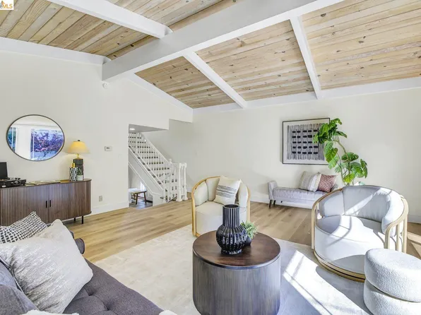 6635 Banning Dr, Oakland, CA 94611