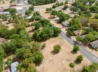 713 N Houston St, Granbury, TX 76048