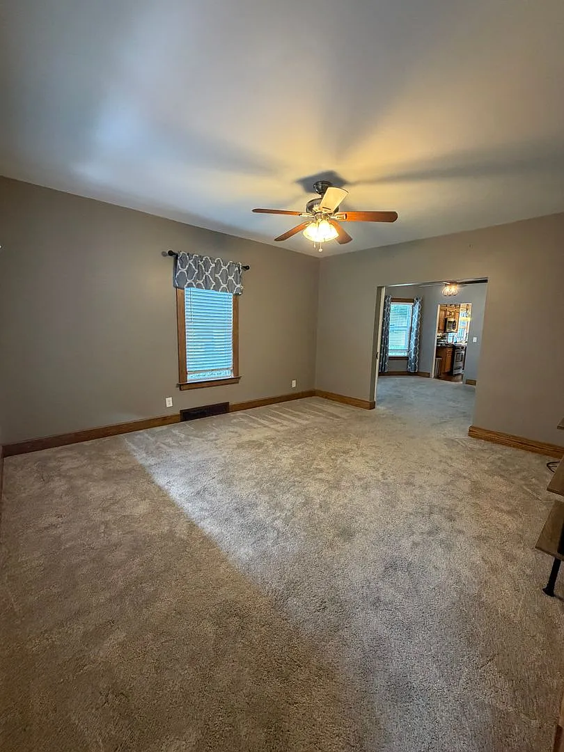 35 Vine Street — Photo 4