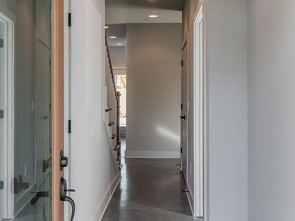 3rd image of 1040 Maynor Ave