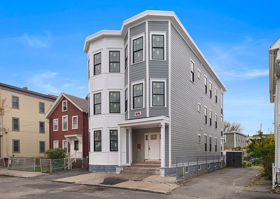 1st image of 387 Norfolk St #2