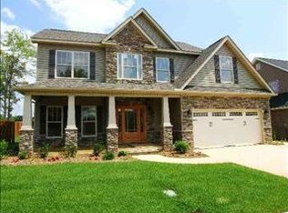 100 Shoally Ln, Greenville, SC 29607