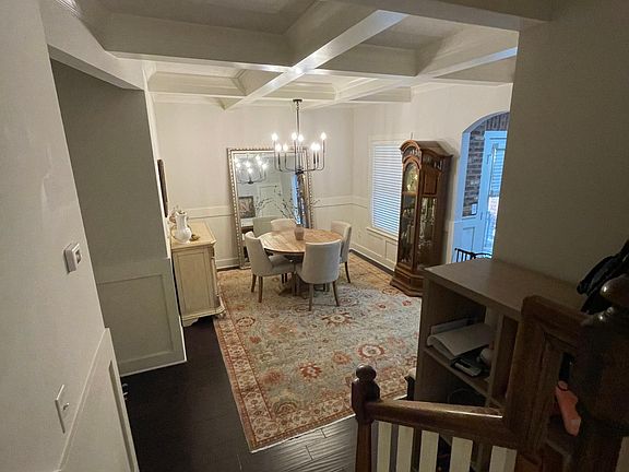 2nd image of 7023 Southgate Dr SE