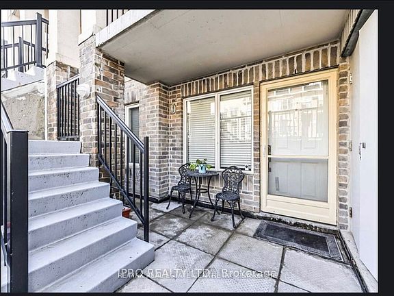 4th image of 85 George Appleton Way #1013