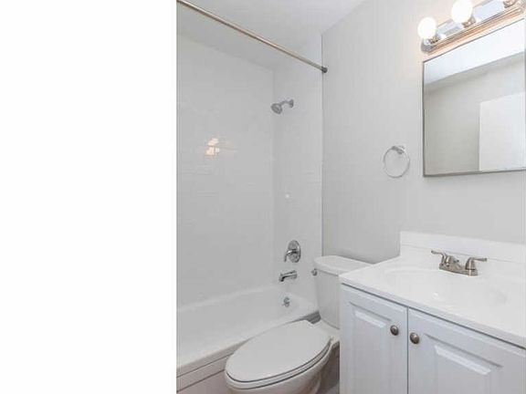 3rd image of 358 2nd Ave APT 4