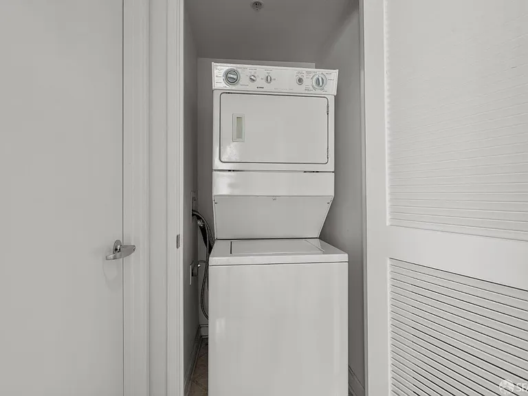 400 Beale St #1310 — Photo 14