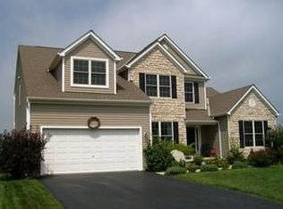 135 Sourwood St, Pickerington, OH 43147