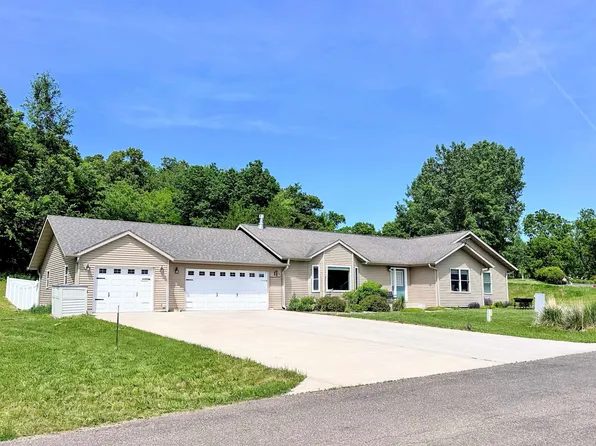 62144 Sugar Loaf Trl, Prairie Du Chien, WI 53821