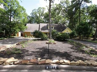 105 N Delmont Dr E, Conroe, TX 77301