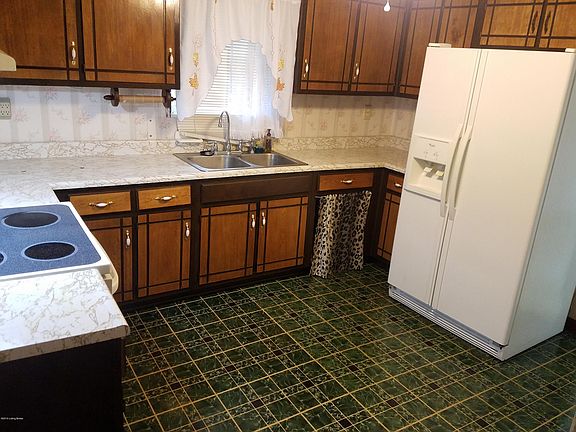 2nd image of 1532 Cypress Dr