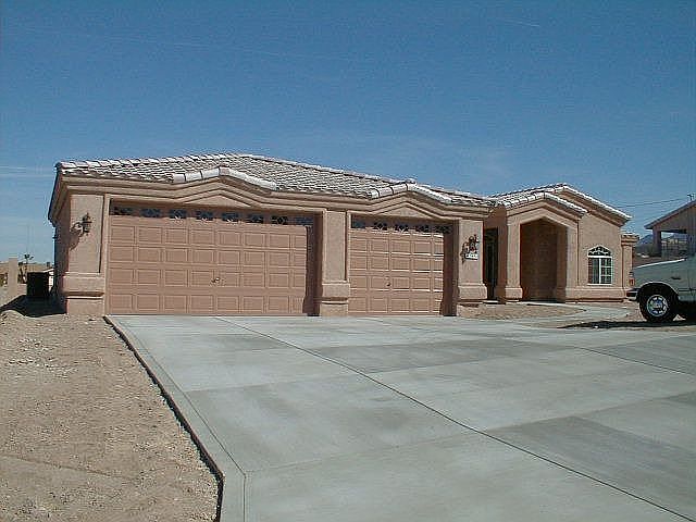 1st image of 3831 Breakwater Dr