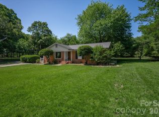 2645 Walker Rd, Matthews, NC 28105