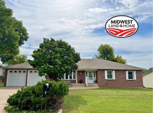 1307 Park Pl, Marysville, KS 66508