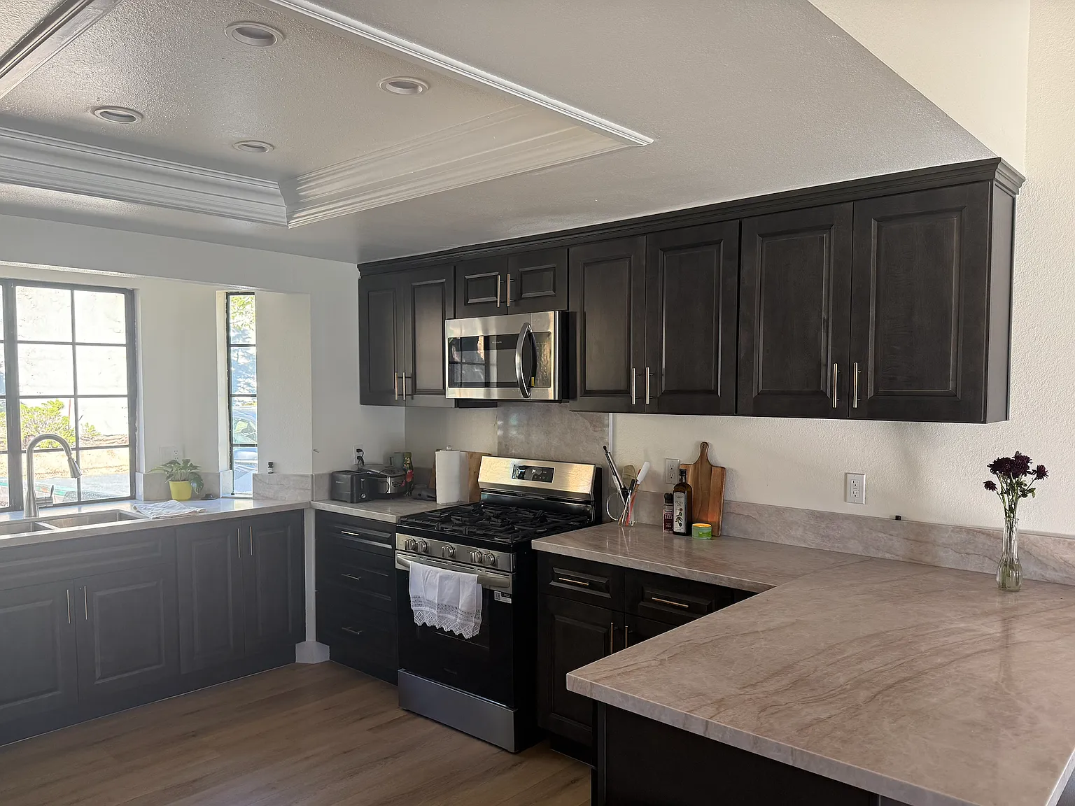3 bed, 1400 sqft, $2,900 — Photo 3