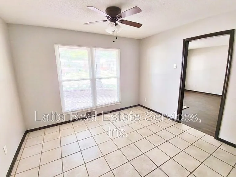 719 NW 6th St #A — Photo 5