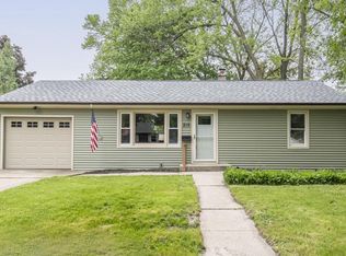 219 Hoover Ave, Waukesha, WI 53186