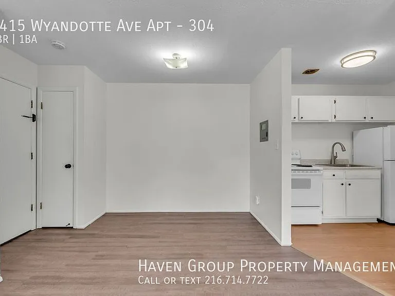 1415 Wyandotte Ave #304 — Photo 7