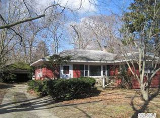 72 Carroll Ave, Ronkonkoma, NY 11779