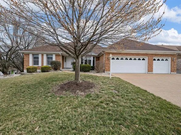 9106 Park Haven Ln, Saint Louis, MO 63126
