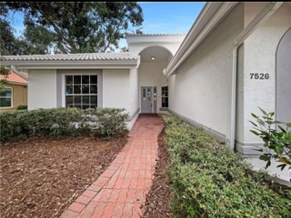 5th image of 7562 Fairlinks Ct