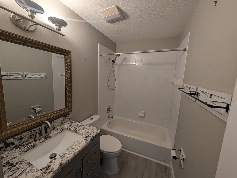 625 Coconut Ave N — Photo 14
