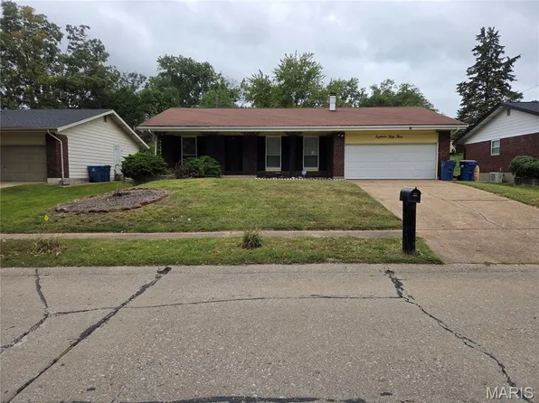 1853 Atmore Dr, Saint Louis, MO 63136