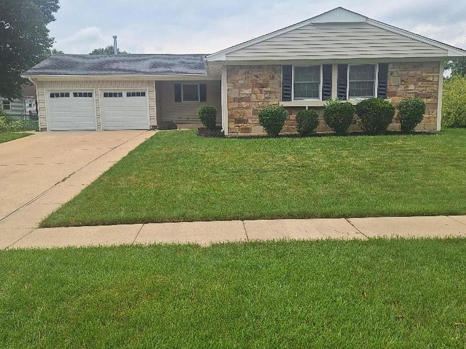 1st image of 841 Silver Rock Ln