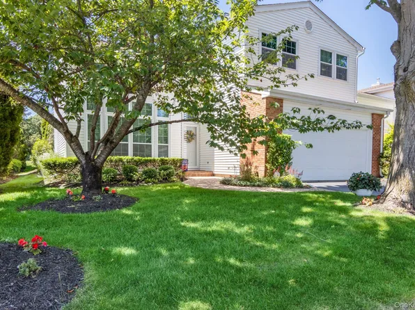 89 Hamlet Drive, Commack, NY 11725