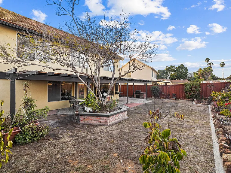 8916 Capricorn Way — Photo 96