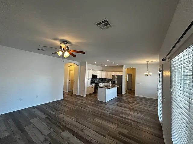 1298 E Avenida Fresca — Photo 15