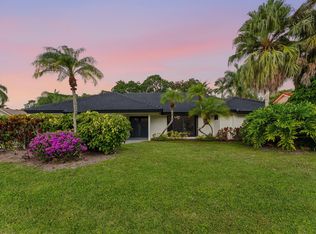 2 Dunbar Rd, Palm Beach Gardens, FL 33418