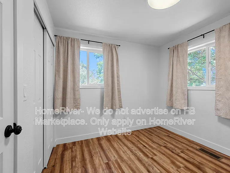 1202 S Russell St — Photo 9