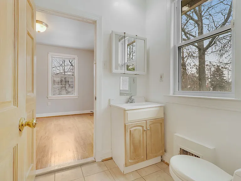 3123 15th St NE — Photo 4