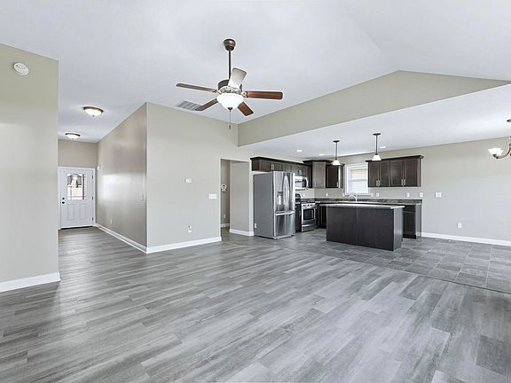 4th image of 10253 Chesterhills Ct