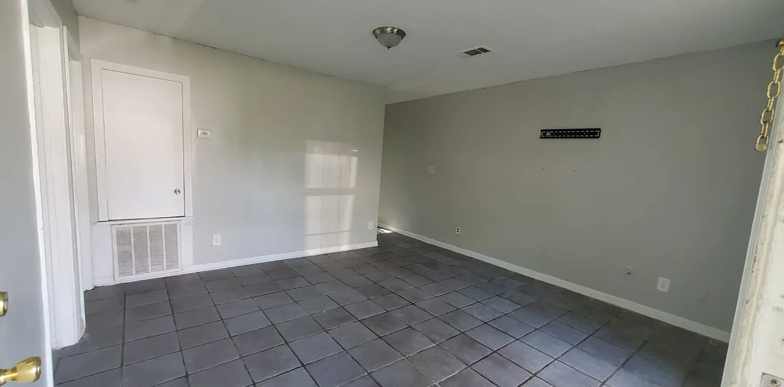 Complex ~ West Tenth Street Verona Ms - 101b — Photo 2