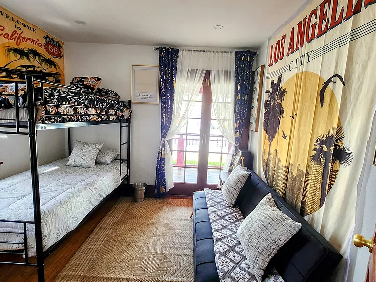 616 W Chapman Ave — Photo 29